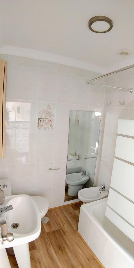 Casa Vistas A Trafalgar Solo Familias O Parejas - Parking Privado Opcional - โกนิล เด ลาฟรอนเตรา ภายนอก รูปภาพ
