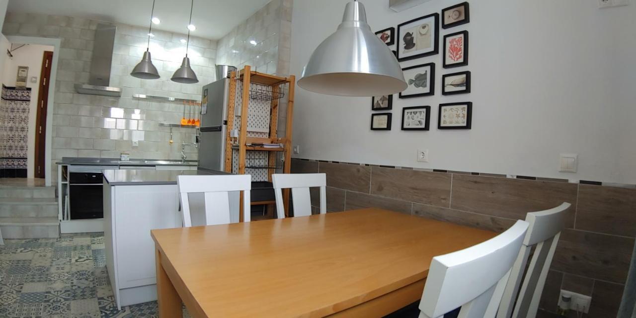 Casa Vistas A Trafalgar Solo Familias O Parejas - Parking Privado Opcional - โกนิล เด ลาฟรอนเตรา ภายนอก รูปภาพ